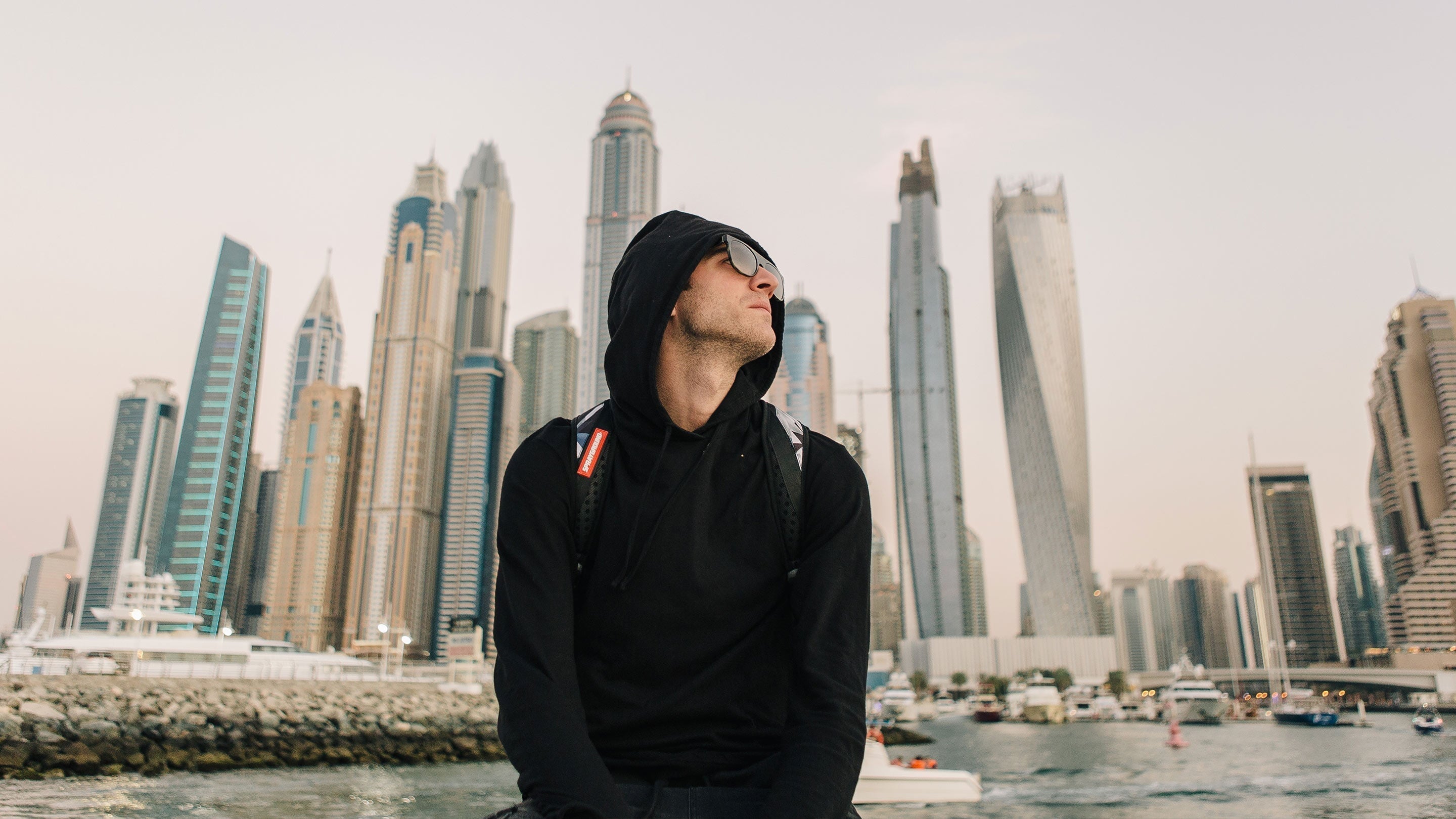 ספרייגראונד: המותג שהפך תיקים משעממים ליצירות אמנות נועזות