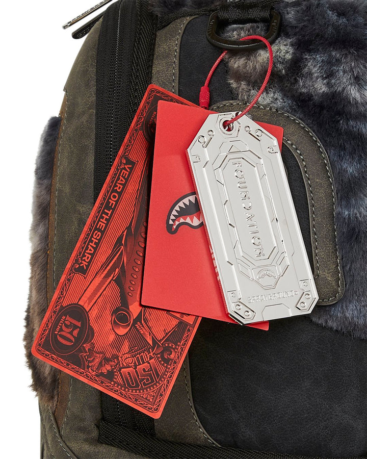 DAYS FUR COAT SHARK DLXSV BACKPACK