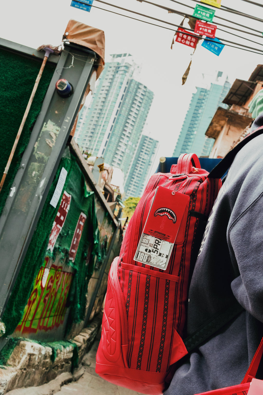 REVERSE SIP 2.0 DLXS BACKPACK