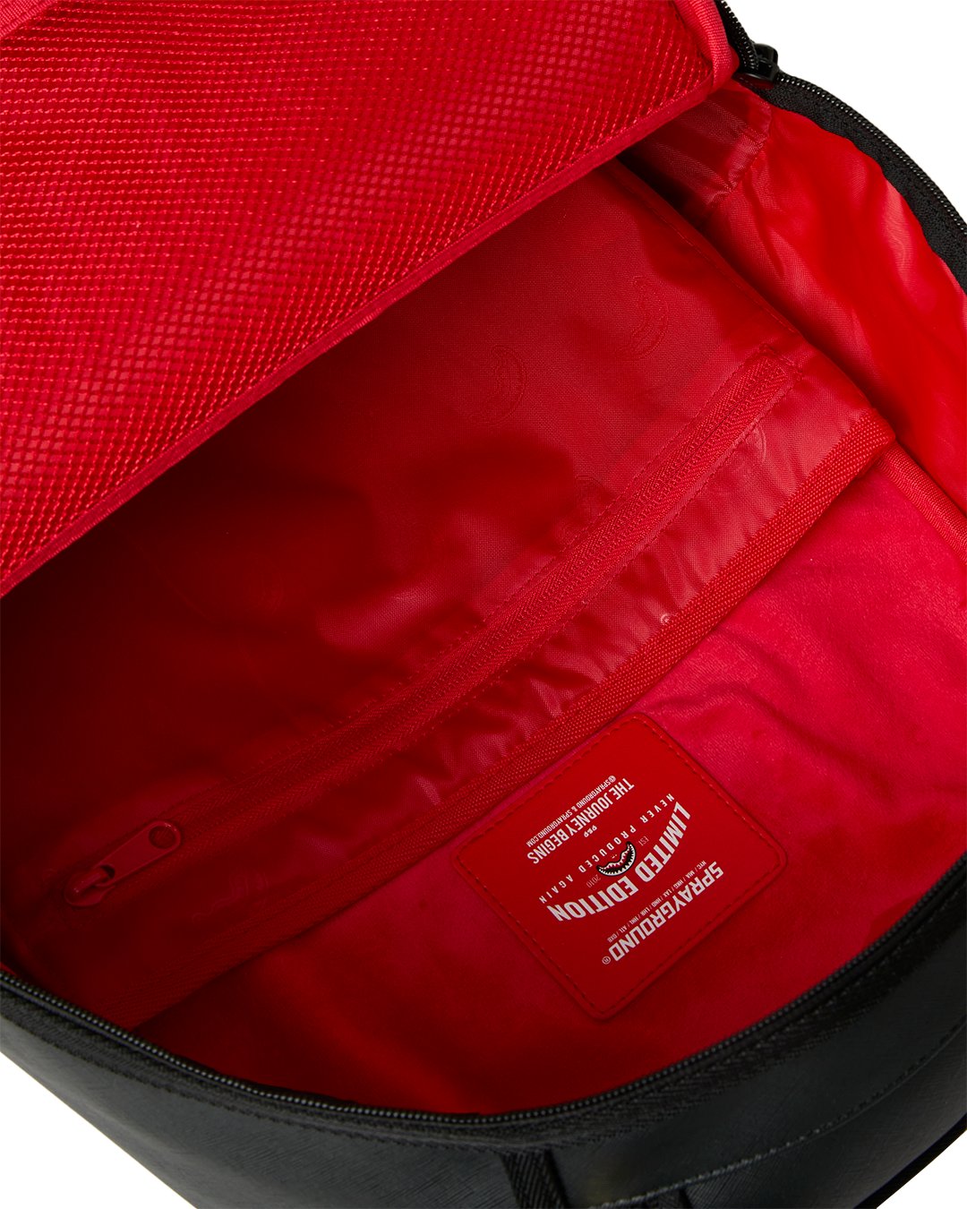 MONEYBEAR SHARK CENTRAL DLXSV BACKPACK