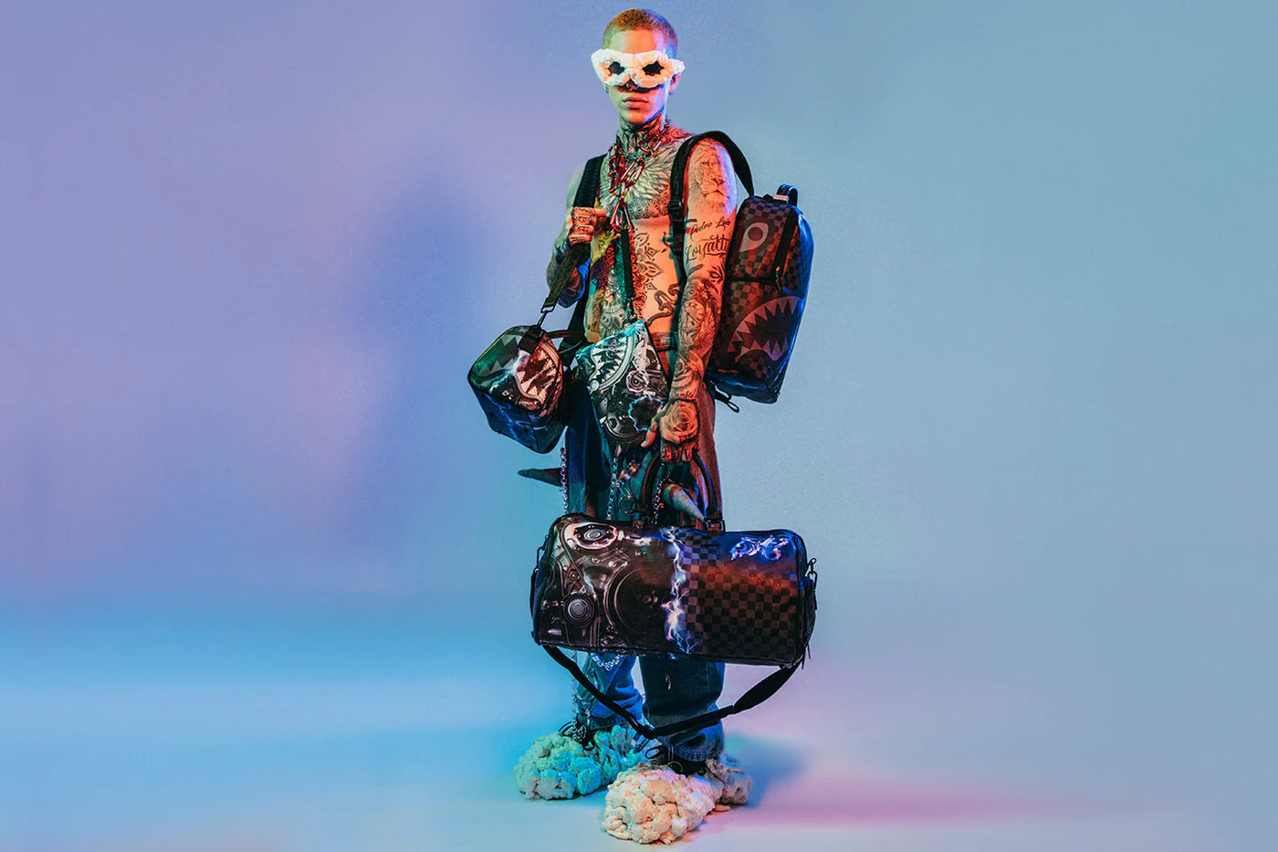 SHARKINATOR 3 DUFFLE