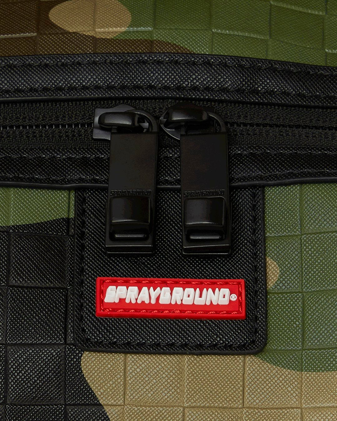 WOODLAND CAMO CHECK CHAIN LARGE DUFFLE