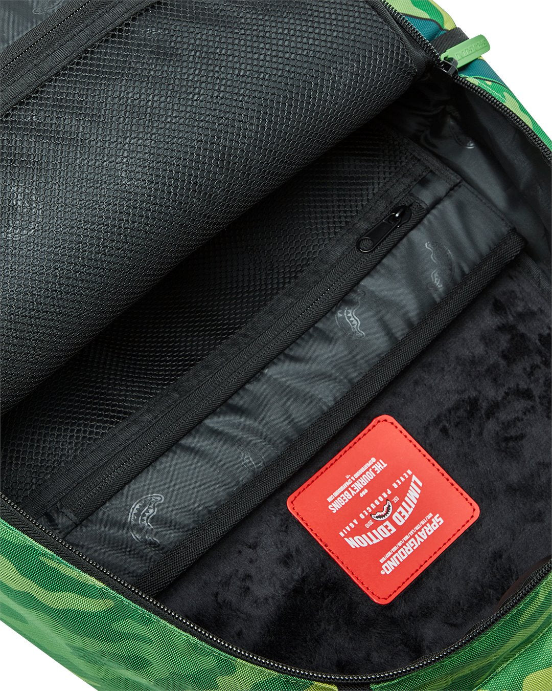 RICK & MORTY PORTAL SHARK REDUX DLXSR BACKPACK