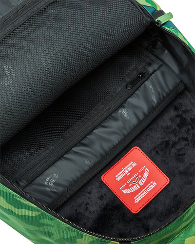 RICK & MORTY PORTAL SHARK REDUX DLXSR BACKPACK